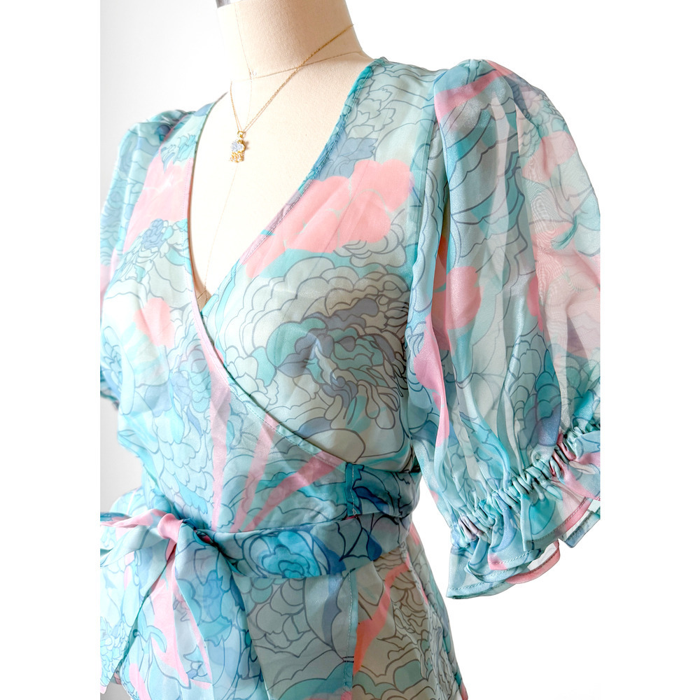 NEW Selkie Feminine Cloud 9 Blue and Pink Champagne Mod Print Wrap Top - Picture 5 of 11